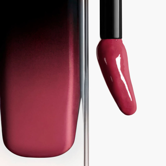 Rouge Allure Laque | Le rouge liquide brillant ultra tenue Rouge Allure Laque | Le rouge liquide brillant ultra tenue