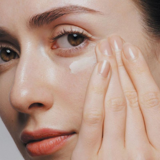 Future Solution LX | Crème régénérante contour yeux et lèvres