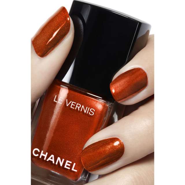 Le Vernis | Couleur et brillance longue tenue Le Vernis | Couleur et brillance longue tenue