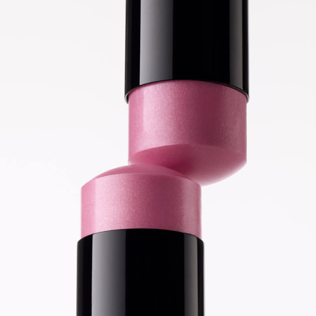Baume Essentiel Rouge Noir | Enlumineur de teint - Édition limitée